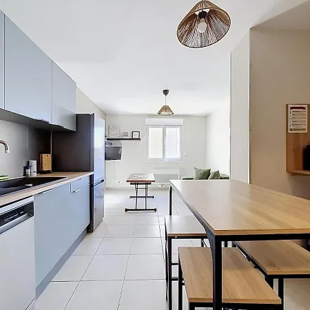 Appartement 2 Au Rdc 12 Pers 4 *