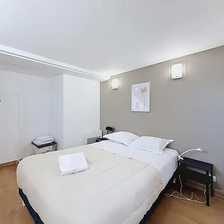 2 Au Rdc 12 Pers 4 Appartement