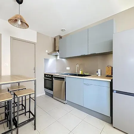 2 Au Rdc 12 Pers 4 Appartement *