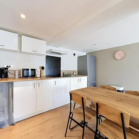 Appartement 2 Au Rdc 12 Pers 4 Aubière